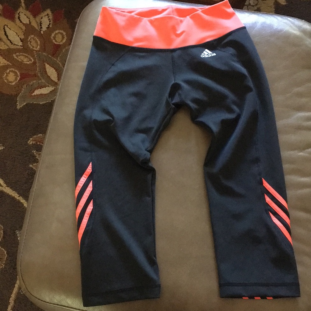 🌸3/$20🌸 Adidas cropped leggings